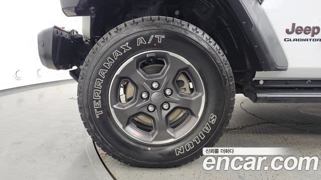 Jeep Gladiator 2023 — Photo 3/20