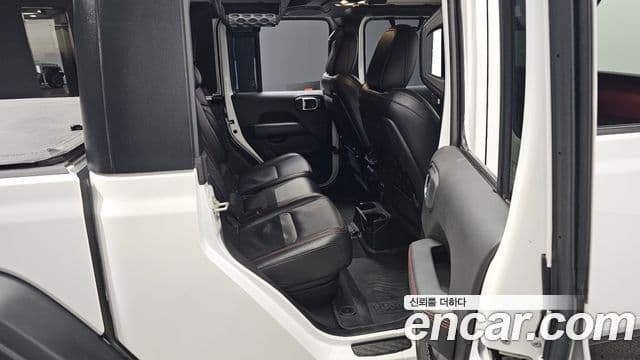 Jeep Gladiator 2023 — Photo 20/20