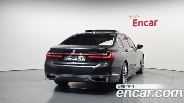 BMW 7 Series 2021 — ფოტო 4/20