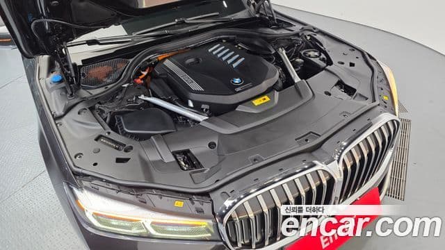 BMW 7 Series 2021 — ფოტო 6/20