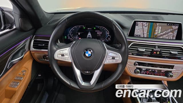 BMW 7 Series 2021 — ფოტო 13/20