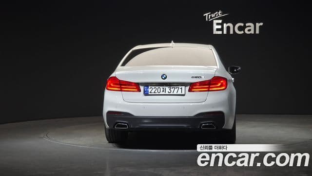 BMW 5 Series 2018 — Şəkil 4/20