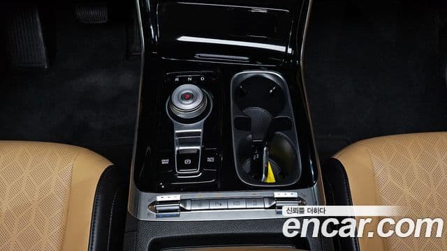 Kia Carnival 2021 — Şəkil 9/20