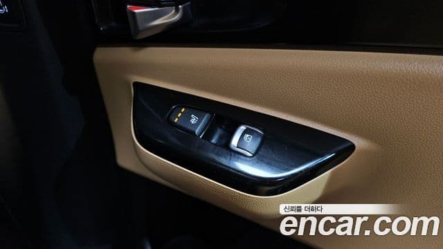 Kia Carnival 2021 — Şəkil 19/20