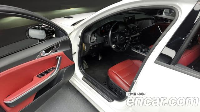 Kia Stinger 2020 — Şəkil 11/20
