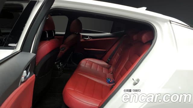 Kia Stinger 2020 — Şəkil 12/20
