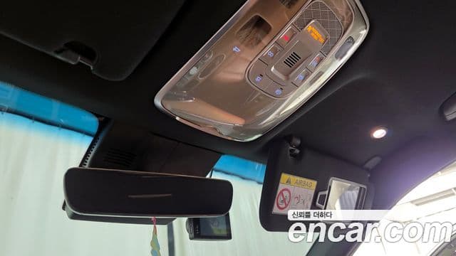 Genesis GV70 2021 — ფოტო 18/20