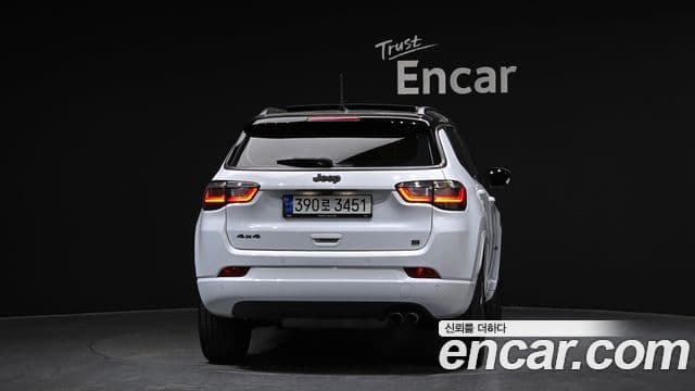 Jeep Compass 2022 — Photo 18/20