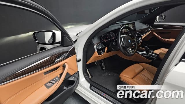 BMW 5 Series 2021 — ფოტო 20/20