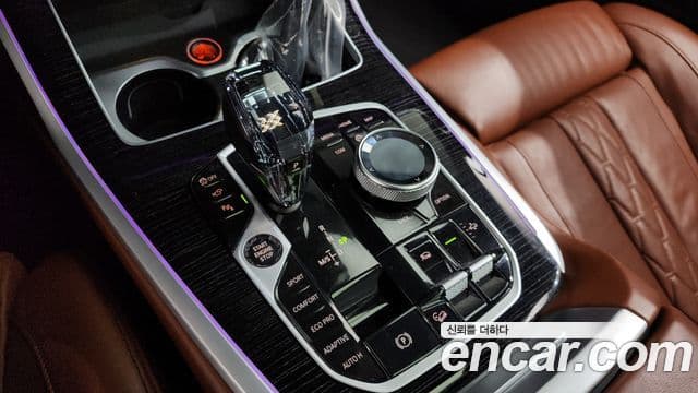BMW X7 2021 — ფოტო 9/20