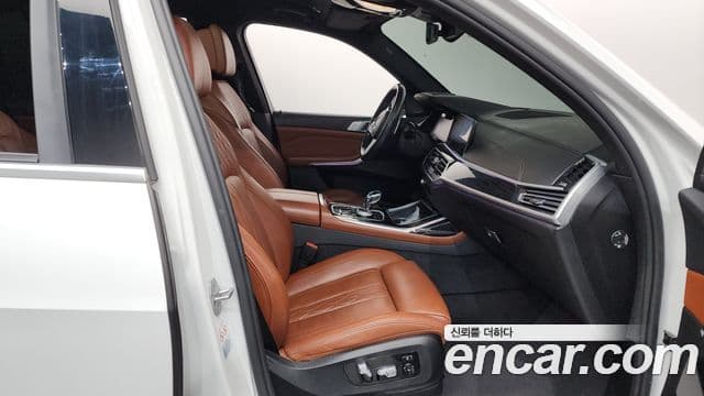 BMW X7 2021 — ფოტო 11/20