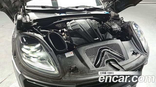 Porsche Macan 2023 — Şəkil 6/20