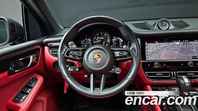 Porsche Macan 2023 — Şəkil 13/20