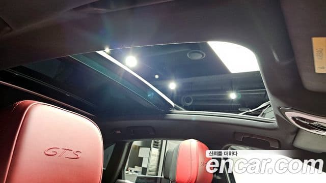Porsche Macan 2023 — Şəkil 18/20