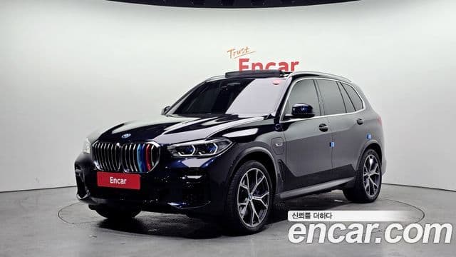 BMW X5 2022 — Фото 1/20