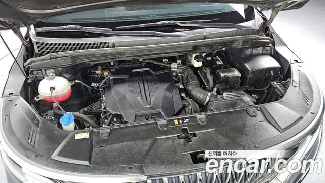 Kia Carnival 2022 — ფოტო 5/20
