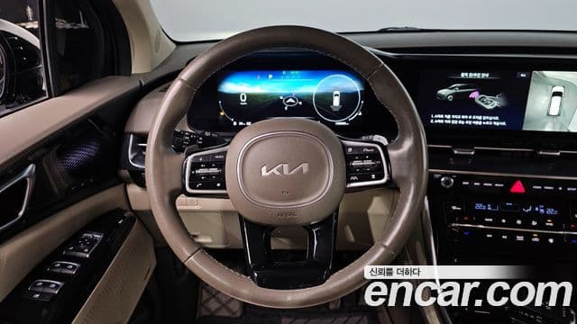 Kia Carnival 2022 — ფოტო 13/20