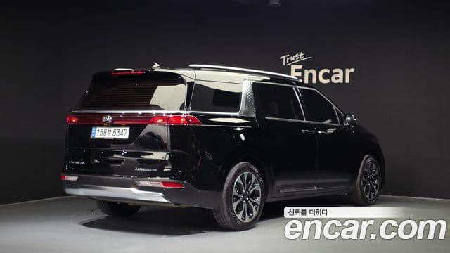 Kia Carnival 2021 — Фото 2/20