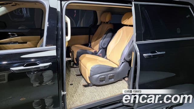 Kia Carnival 2021 — Фото 11/20