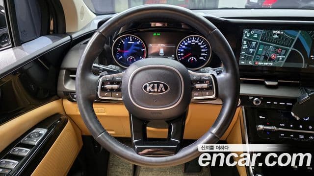 Kia Carnival 2021 — Фото 13/20