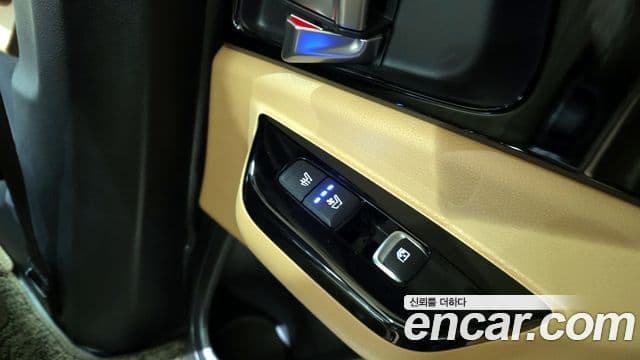 Kia Carnival 2021 — Фото 18/20