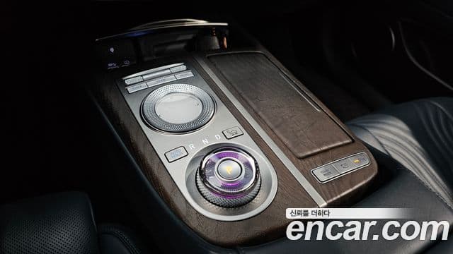 Genesis Electrified G80 2020 — Şəkil 16/20