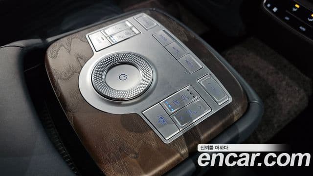Genesis Electrified G80 2020 — Şəkil 17/20