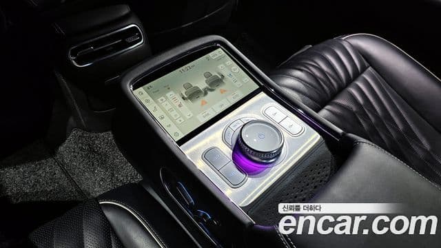 Genesis G90 2022 — ფოტო 17/20