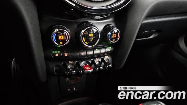 Mini Cooper S 2019 — Şəkil 16/20