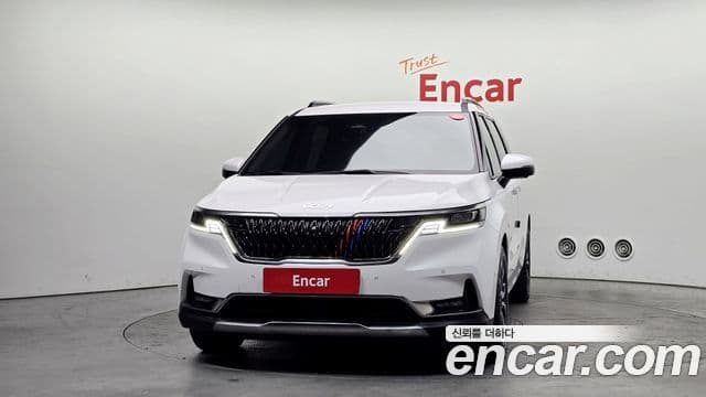 Kia Carnival 2022 — ფოტო 3/20