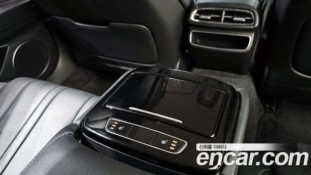 Genesis Electrified G80 2021 — Şəkil 19/20