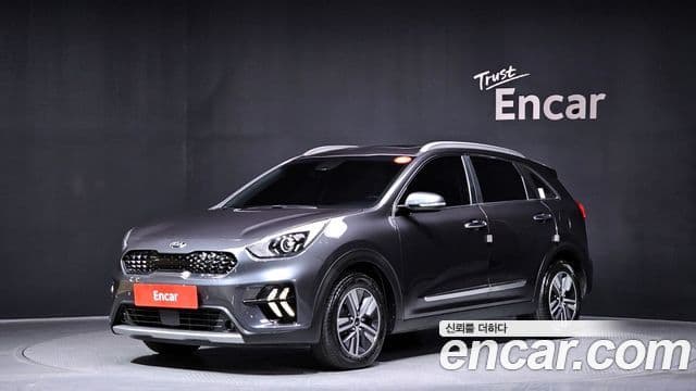 Kia Niro 2021 — Фото 1/20