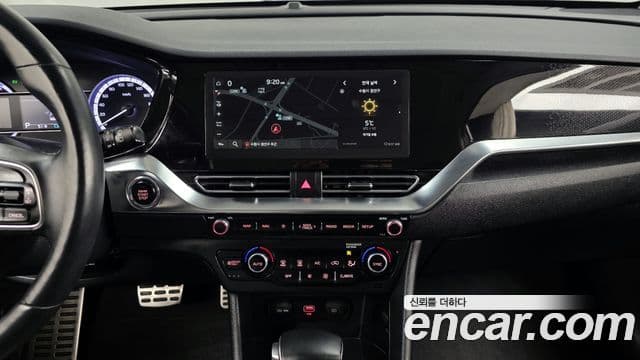 Kia Niro 2021 — Фото 14/20