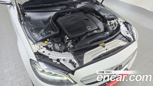 Mercedes-Benz C-Class 2020 — ფოტო 6/20