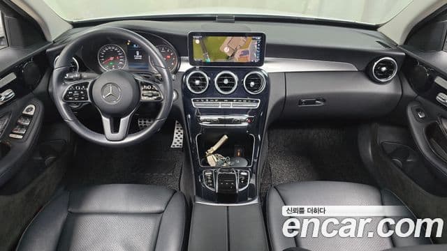 Mercedes-Benz C-Class 2020 — ფოტო 7/20