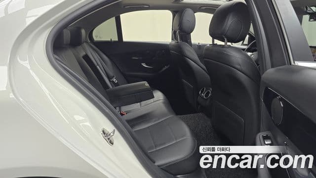Mercedes-Benz C-Class 2020 — ფოტო 12/20