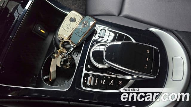 Mercedes-Benz C-Class 2020 — ფოტო 17/20