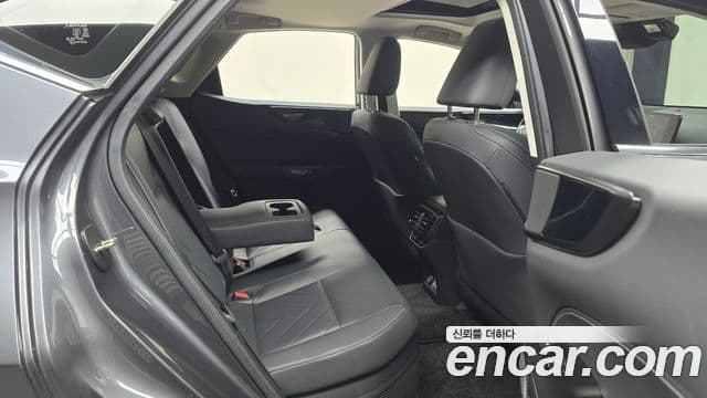 Lexus NX350h 2022 — Şəkil 12/20