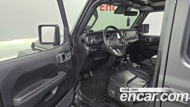 Jeep Wrangler 2019 — ფოტო 10/20