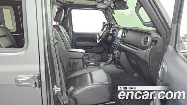Jeep Wrangler 2019 — ფოტო 11/20