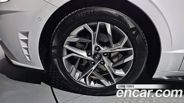 Hyundai Sonata 2021 — ფოტო 4/20