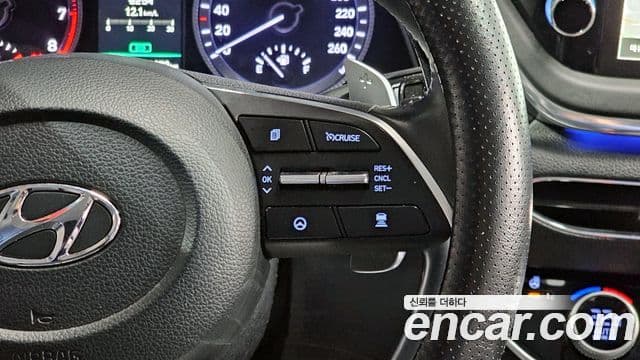 Hyundai Sonata 2021 — ფოტო 19/20