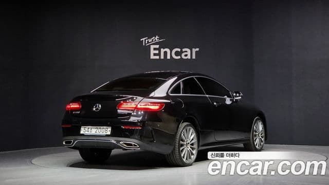 Mercedes-Benz E-Class 2019 — ფოტო 2/20