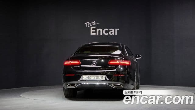Mercedes-Benz E-Class 2019 — ფოტო 4/20