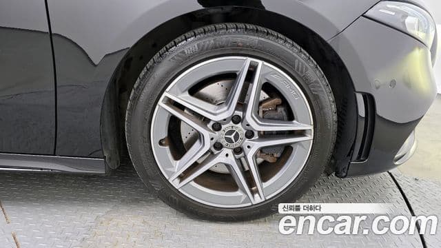 Mercedes-Benz A-Class 2020 — Şəkil 5/20