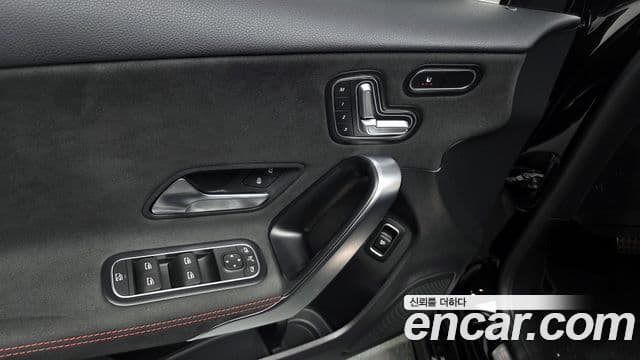 Mercedes-Benz A-Class 2020 — Şəkil 18/20