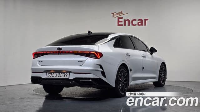 Kia K5 2021 — Şəkil 2/20