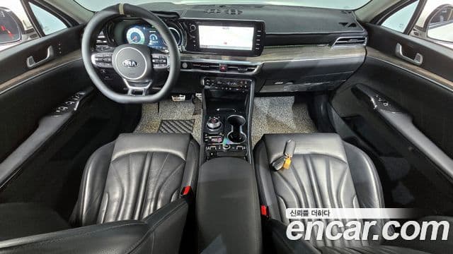 Kia K5 2021 — Şəkil 10/20