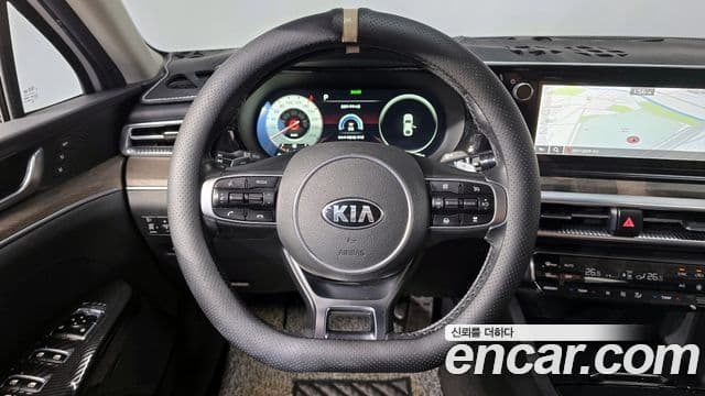 Kia K5 2021 — Şəkil 13/20