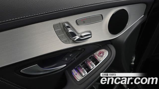 Mercedes-Benz GLC-Class 2023 — ფოტო 19/20